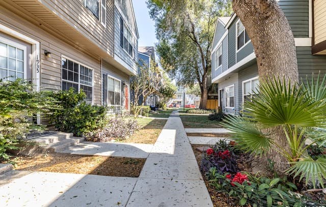 rental at 1933  Crossgate Park in San Antonio, TX — photo 3