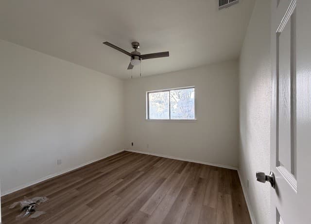 rental at 637  Jamie Sue Dr in Converse, TX — photo 5