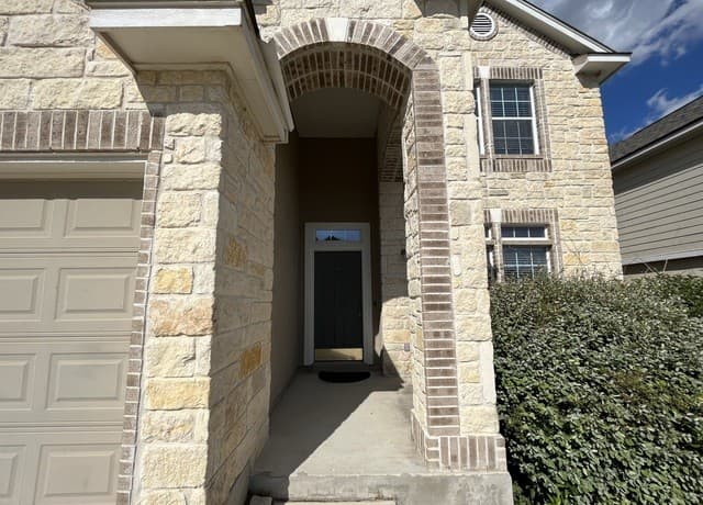 rental at 21114  Villa Valencia in San Antonio, TX — photo 2