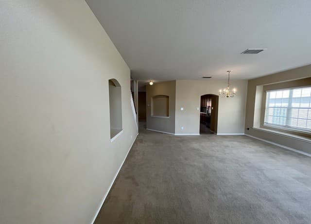 rental at 21114  Villa Valencia in San Antonio, TX — photo 3