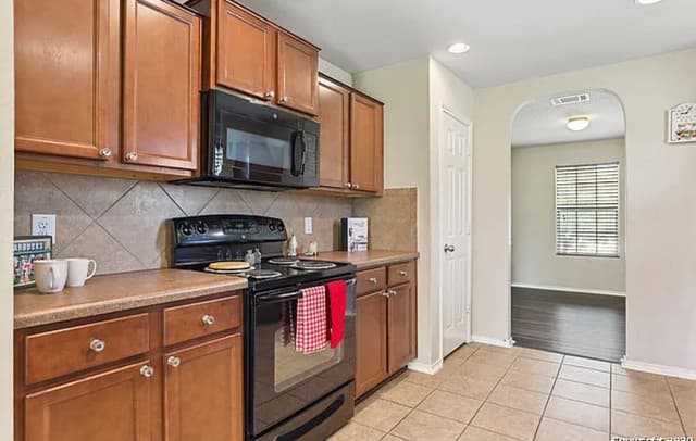 rental at 4522  Jeffs Farm in San Antonio, TX — photo 4