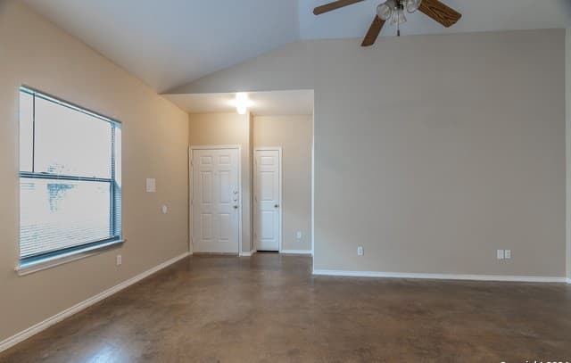 rental at 5718  Golf Heights Unit #2 in San Antonio, TX — photo 5