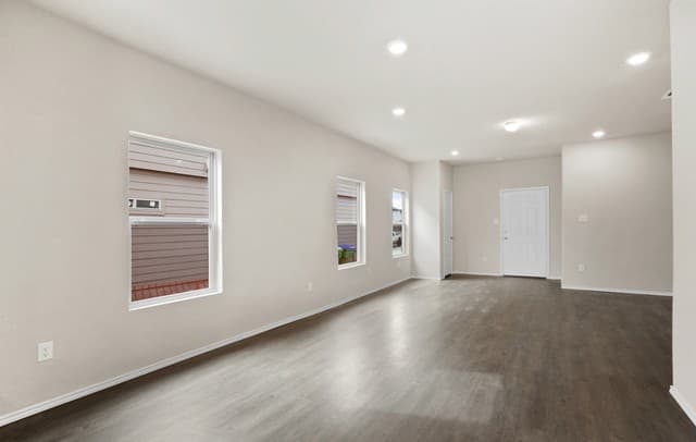 rental at 7810  Champion Crk in San Antonio, TX — photo 4