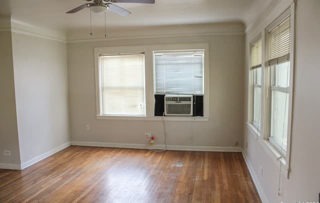 rental at 706 W French Pl Unit 3 in San Antonio, TX — photo 5