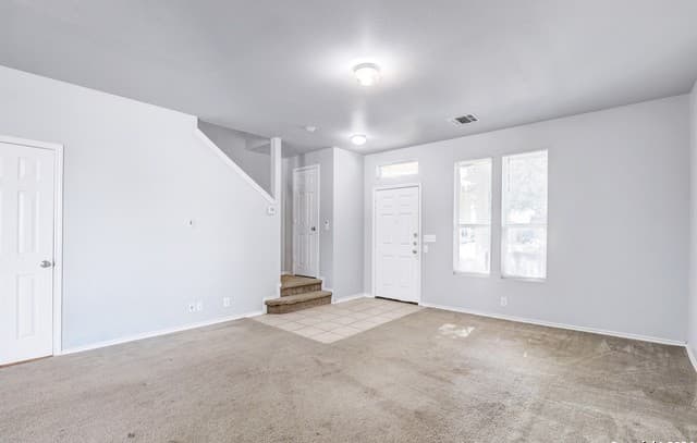 rental at 10302  Lateleaf Oak in San Antonio, TX — photo 4