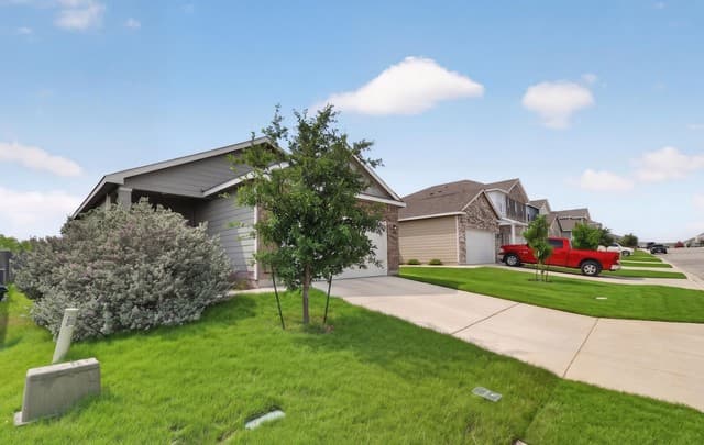 rental at 12866  Cygnus in San Antonio, TX — photo 3