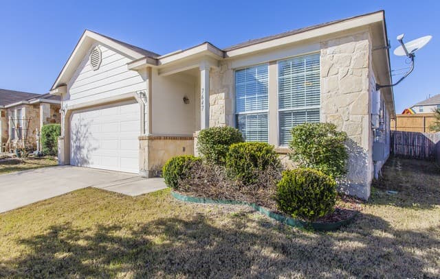 rental at 7647  Paraiso Haven in Boerne, TX — photo 2