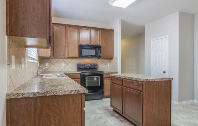 rental at 7647  Paraiso Haven in Boerne, TX — photo 5