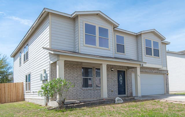 rental at 655  Northlake Dr in New Braunfels, TX — photo 3