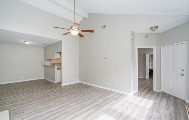 rental at 2826  Village Pkwy in San Antonio, TX — photo 3
