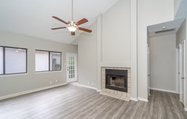 rental at 2826  Village Pkwy in San Antonio, TX — photo 5