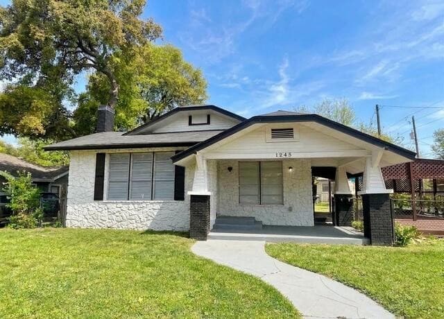 rental at 1245  Kayton Avenue Unit A in San Antonio TX