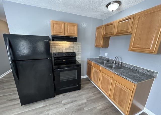 rental at 2319  Observation Unit 1 in San Antonio, TX — photo 2