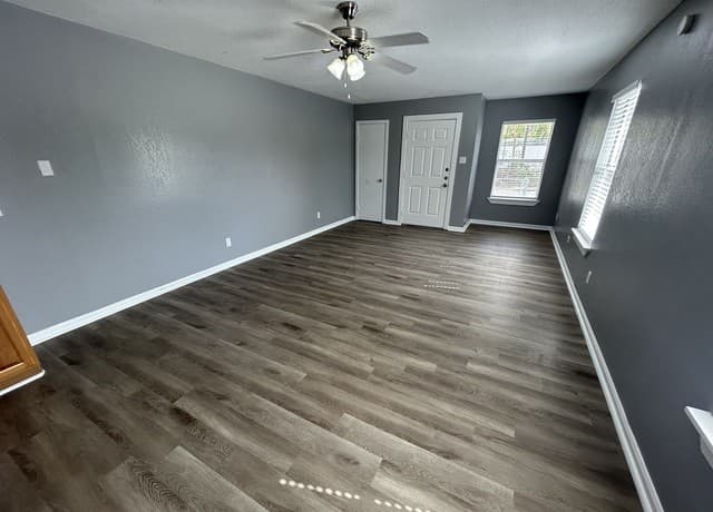 rental at 2319  Observation Unit 1 in San Antonio, TX — photo 3