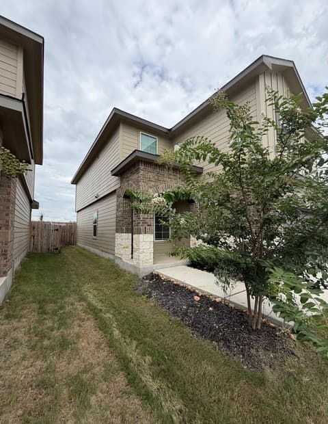rental at 5712  Hartley Home in San Antonio, TX — photo 4