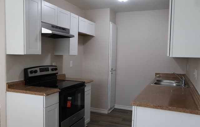 2-bedroom rental at 7110 Glen Ter Unit 2 in San Antonio, TX — photo 2