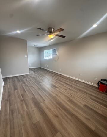 2-bedroom rental at 7110 Glen Ter Unit 2 in San Antonio, TX — photo 5