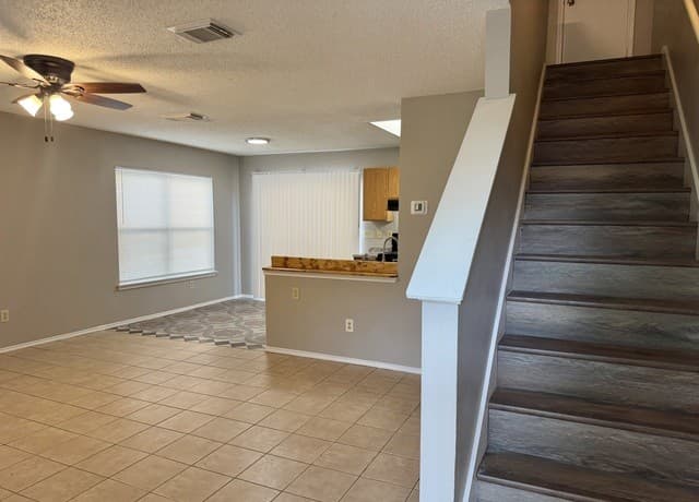 rental at 10158  Bastrop Crk in San Antonio, TX — photo 3