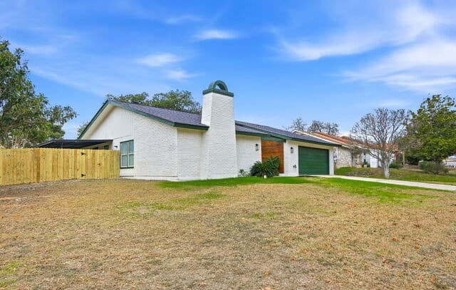 rental at 13403  Centerbrook in Universal City, TX — photo 2