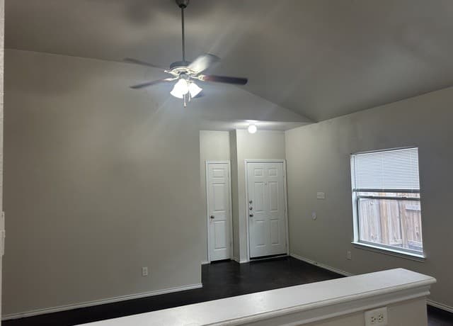 rental at 5731  Golf Heights Unit 1 in San Antonio, TX — photo 5