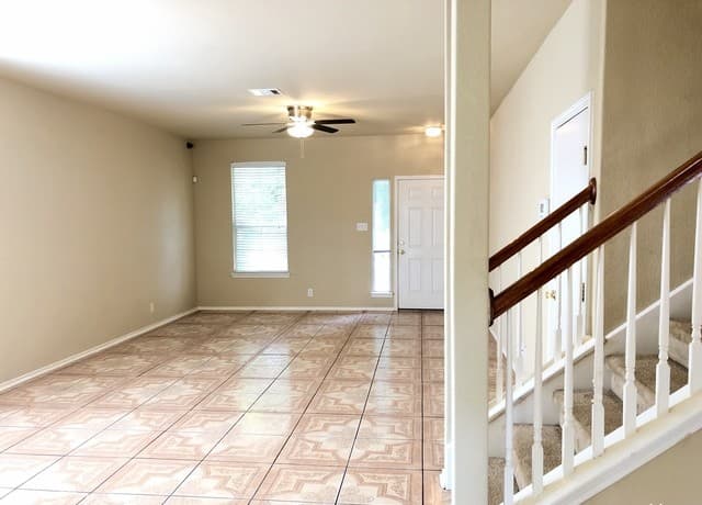 rental at 5935  Imperial Topaz in San Antonio, TX — photo 5