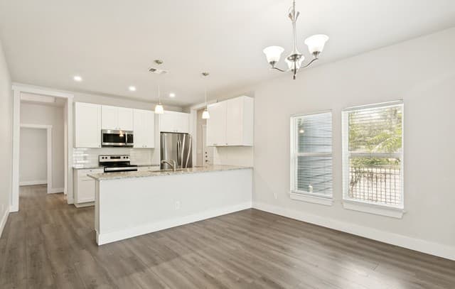 rental at 1201 S Palmetto in San Antonio, TX — photo 4