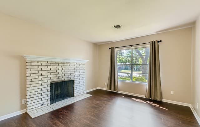 rental at 3210  Nantucket Dr in San Antonio, TX — photo 2