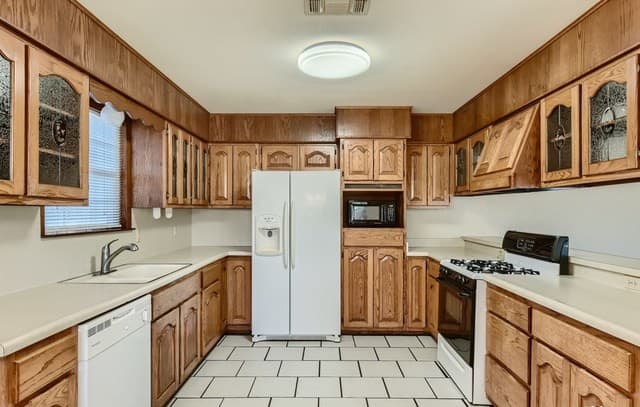 rental at 3210  Nantucket Dr in San Antonio, TX — photo 4