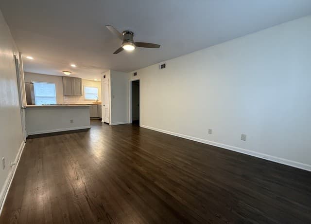 rental at 123  Marcia Pl Unit 2 in Alamo Heights, TX — photo 1