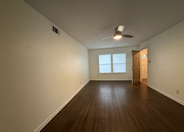 rental at 123  Marcia Pl Unit 2 in Alamo Heights, TX — photo 2
