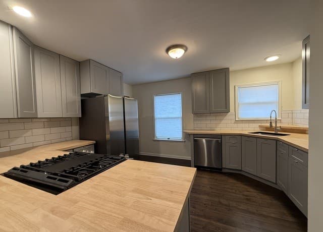 rental at 123  Marcia Pl Unit 2 in Alamo Heights, TX — photo 3