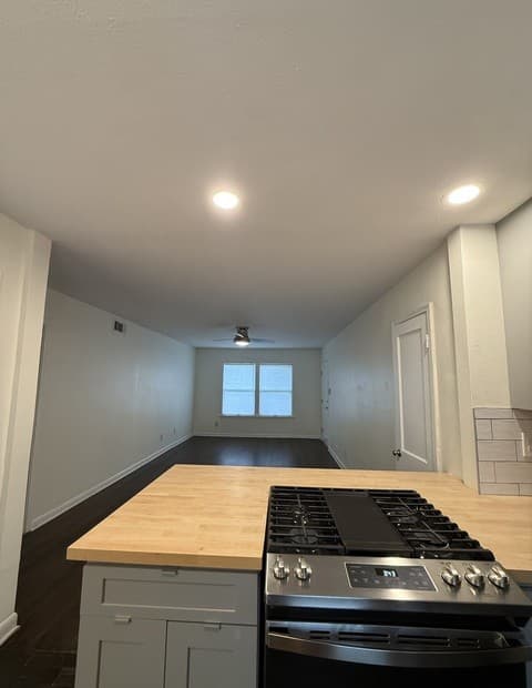rental at 123  Marcia Pl Unit 2 in Alamo Heights, TX — photo 4
