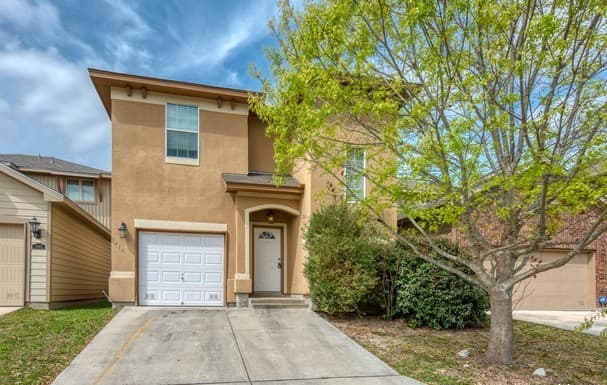 rental at 5439  Bright Run in San Antonio, TX — photo 1
