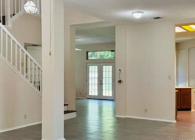 rental at 3235  Tree Grove in San Antonio, TX — photo 5