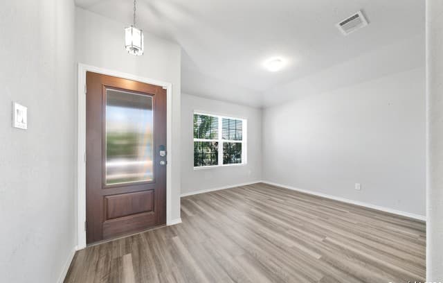 rental at 8511  Lamus Wheel in San Antonio, TX — photo 5