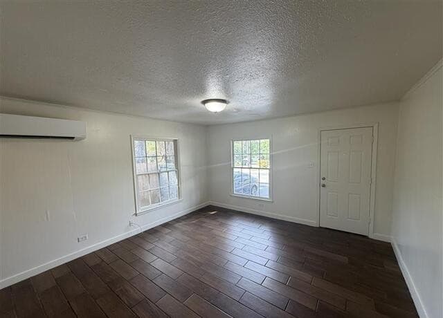 rental at 520  Gentleman Rd Unit 13 in San Antonio, TX — photo 3