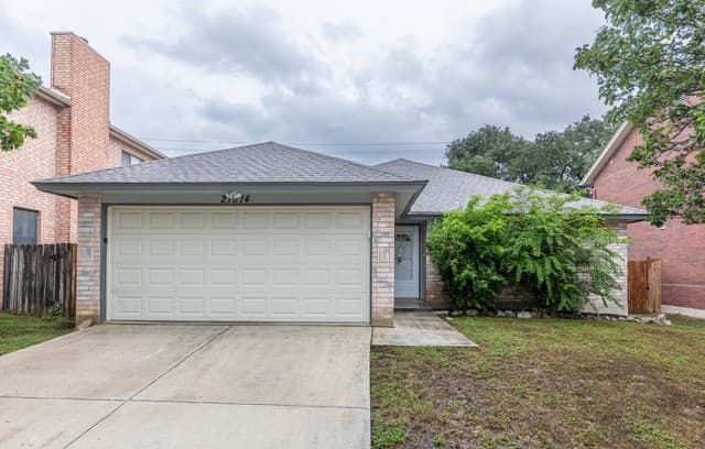 rental at 21514  Longwood in San Antonio, TX — photo 1