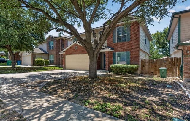 rental at 659  Lynx Mtn in San Antonio, TX — photo 2