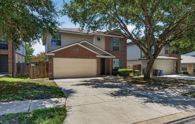 rental at 659  Lynx Mtn in San Antonio, TX — photo 3