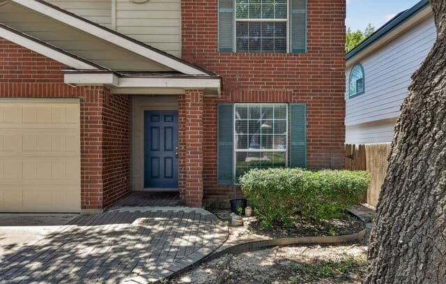 rental at 659  Lynx Mtn in San Antonio, TX — photo 4