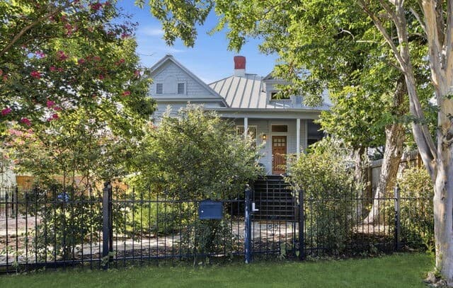 rental at 123  Fir Street in San Antonio, TX — photo 1