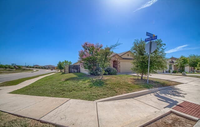 rental at 13210  Cadenza Crk in San Antonio, TX — photo 2