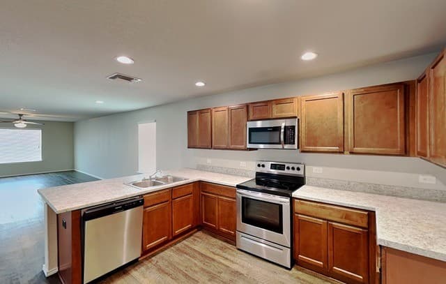 rental at 3704  Colemans in Converse, TX — photo 5