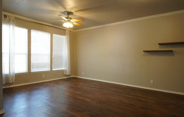 rental at 7203  Snowden Crst in San Antonio, TX — photo 5