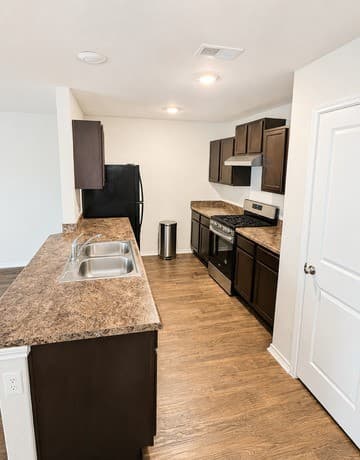 rental at 104  Black Scoter in San Antonio, TX — photo 3