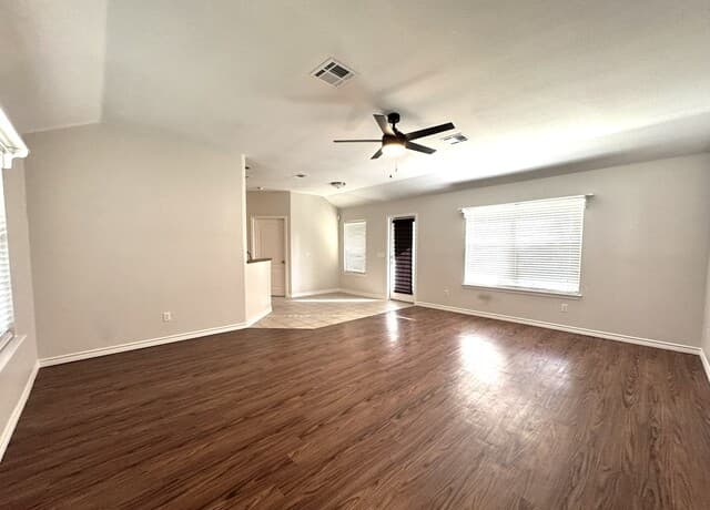 rental at 2038  Bentwood in New Braunfels, TX — photo 2