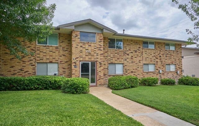 rental at 219 W Silver Sands Dr Unit 5 in San Antonio, TX — photo 1
