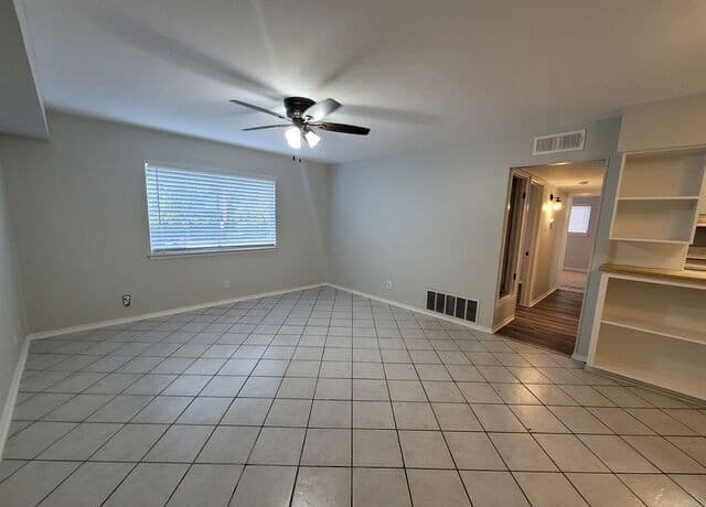 rental at 219 W Silver Sands Dr Unit 5 in San Antonio, TX — photo 3