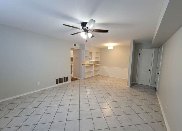 rental at 219 W Silver Sands Dr Unit 5 in San Antonio, TX — photo 4