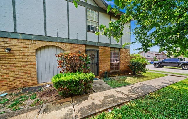 rental at 5216  Meadow Fld Unit 1 in San Antonio, TX — photo 1